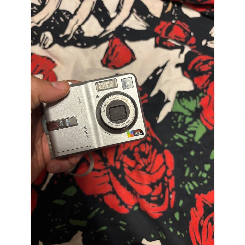 Kodak EasyShare C43 6.1MP Digital Camera Silver 3x partially works Optical Zoom